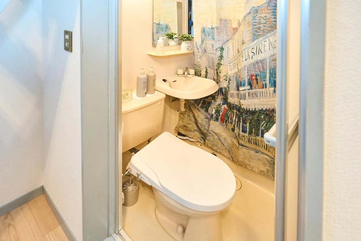 Van Gogh Tokyo Shinjyuku Shibuya New Open ! 0*,  Japan