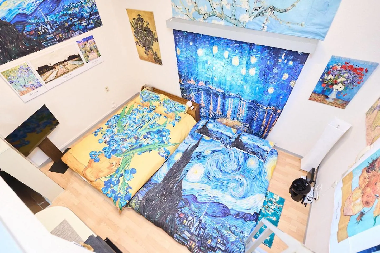 Van Gogh Tokyo Shinjyuku Shibuya New Open ! 0*,  Japan