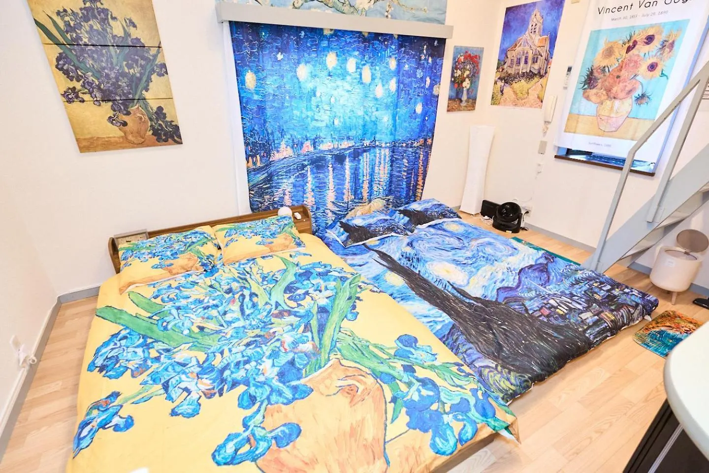 Van Gogh Tokyo Shinjyuku Shibuya New Open ! Japan